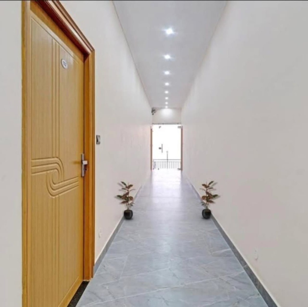 Suites Hallway Corridor