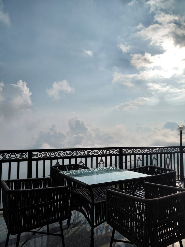 Sea of Clouds Terrace